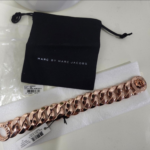 Marc Jacobs Rose Gold Chain Bracelet w/Dust Bag NWT - Picture 2 of 6